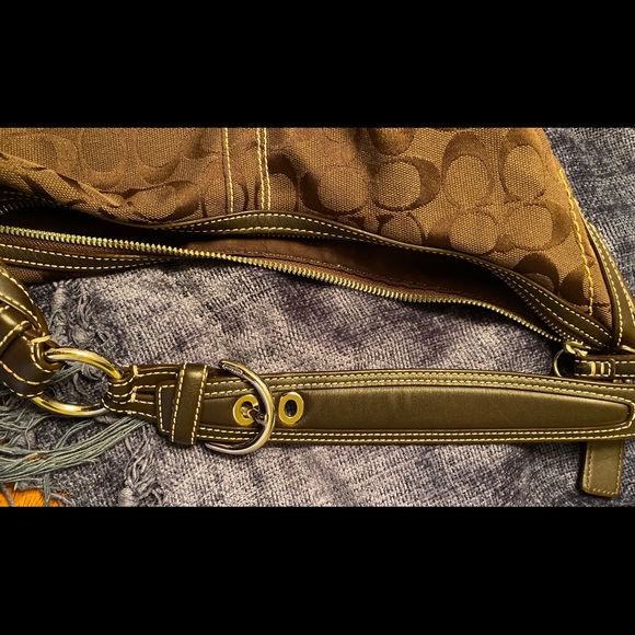🌹Authentic Coach Soho Signature Canvas Hobo🌹 - Picture 5 of 5